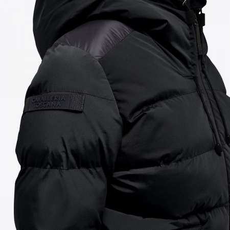 CT Women's medium down jacket