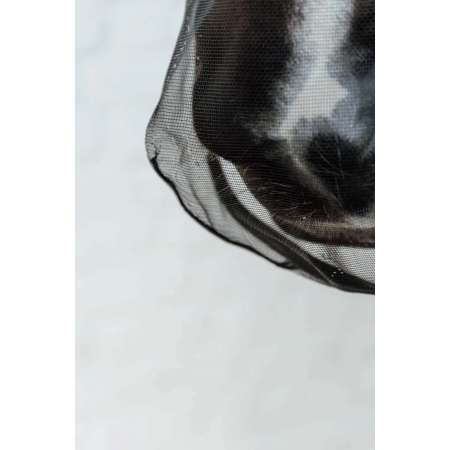 Filet anti-mouche pour le nez