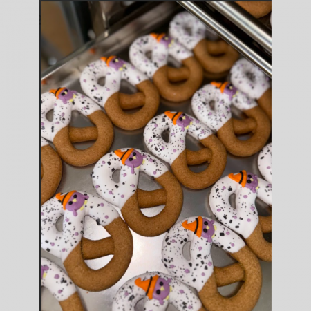 HALLOWEEN - Pretzels with Icing
