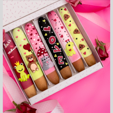 6 Valentine’s Iced Sticks