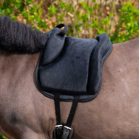 Tapis de monte à cru avec taquets et troussequin Ultimate