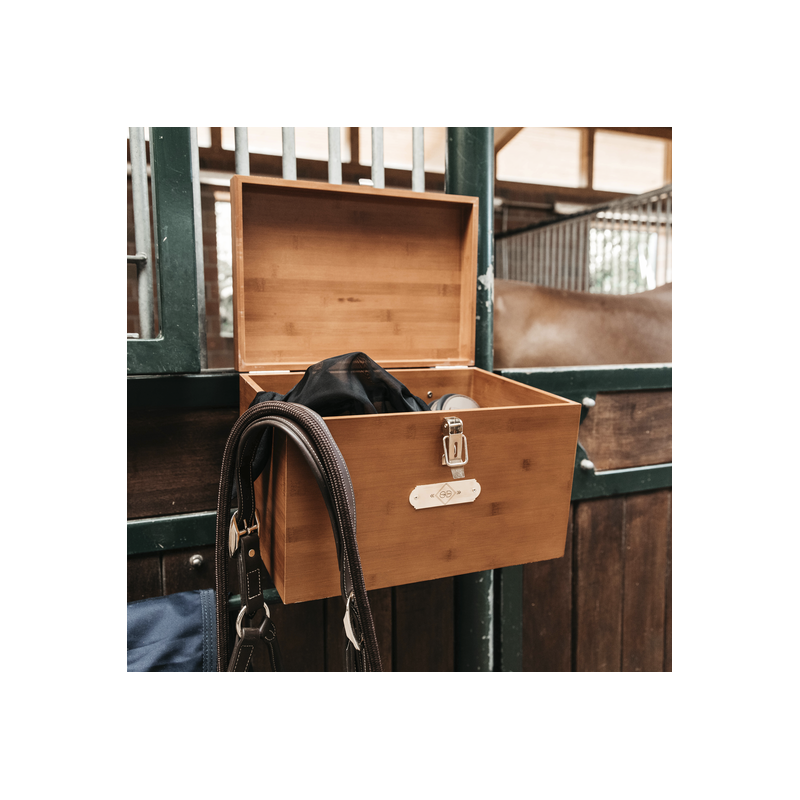 https://www.selleriegilbert.com/8256-large_default/stable-tack-box.jpg