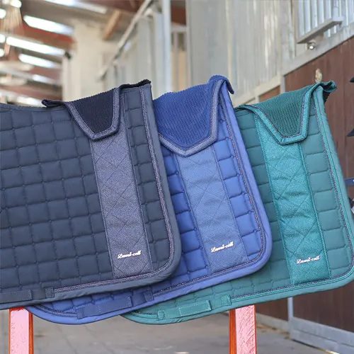 Les tapis de selle et bonnets